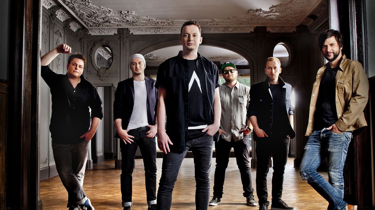 Skupina UDG se rozpadla. Vznikly dvě kapely po třech členech